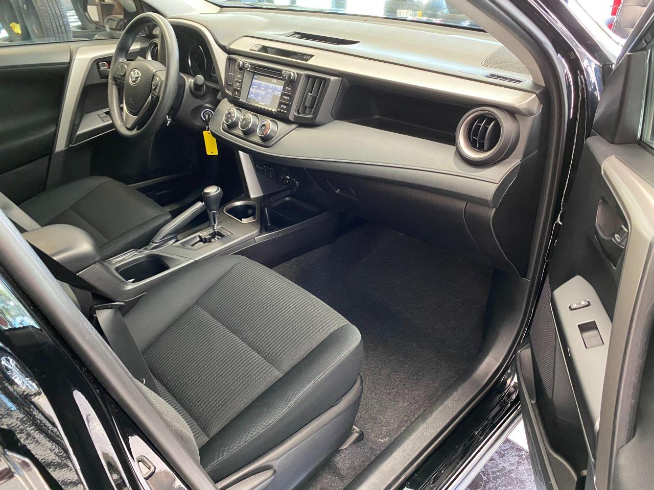 2018 Toyota RAV4 LE+Toyota Sense+Heated Seats+ACCIDENT FREE - Photo #20