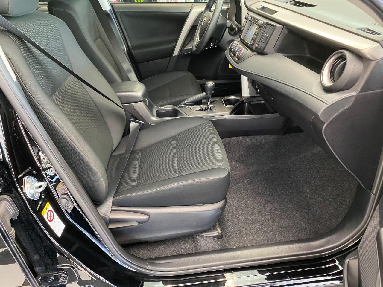 2018 Toyota RAV4 LE+Toyota Sense+Heated Seats+ACCIDENT FREE - Photo #21