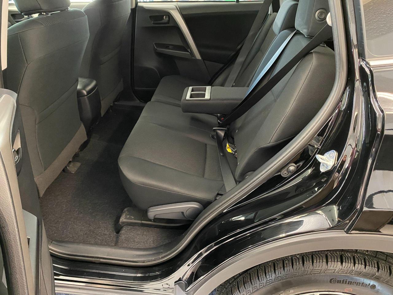 2018 Toyota RAV4 LE+Toyota Sense+Heated Seats+ACCIDENT FREE - Photo #23