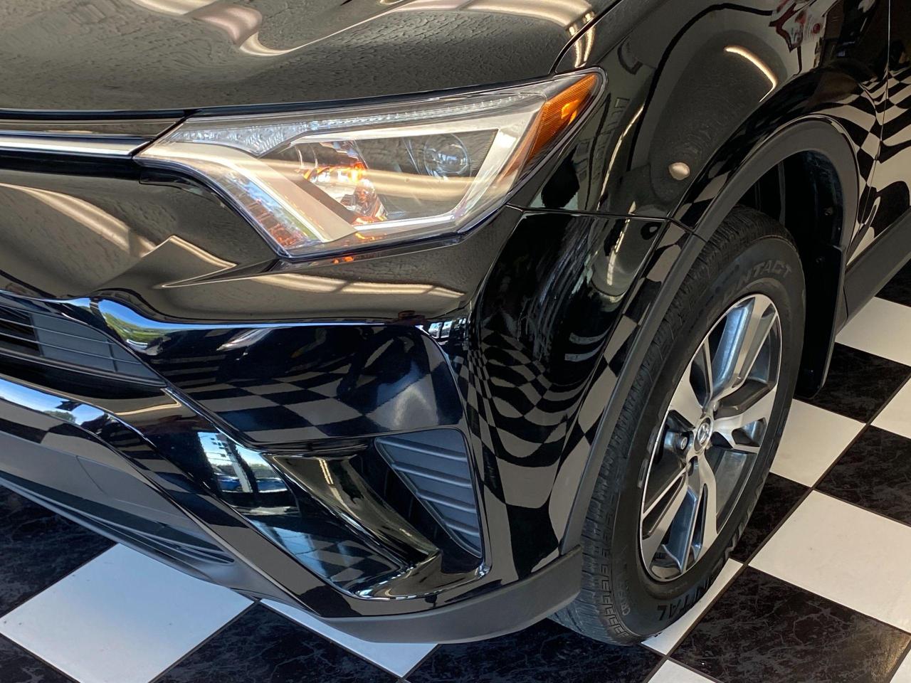 2018 Toyota RAV4 LE+Toyota Sense+Heated Seats+ACCIDENT FREE - Photo #38