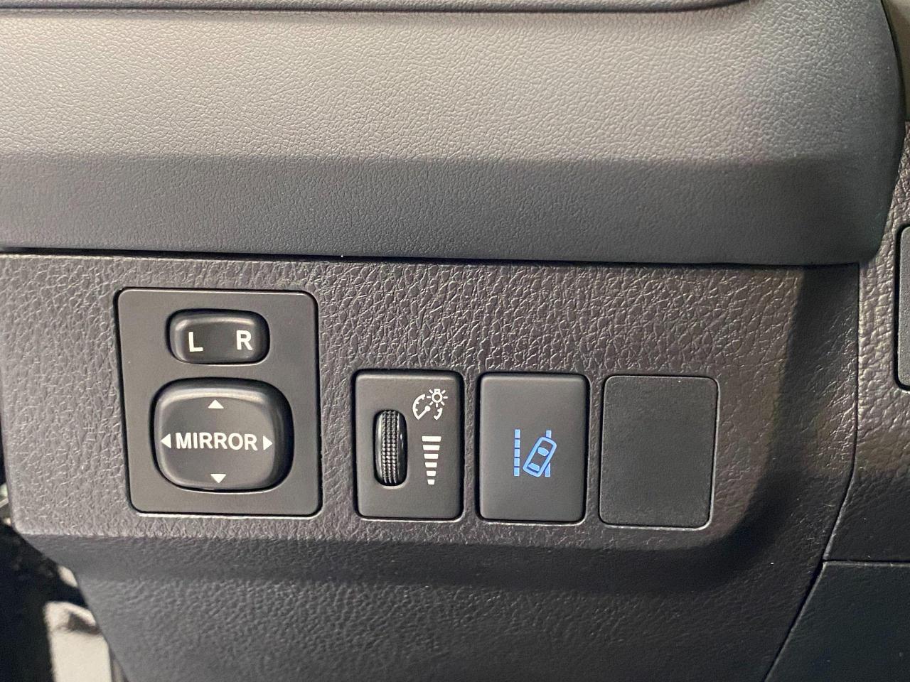 2018 Toyota RAV4 LE+Toyota Sense+Heated Seats+ACCIDENT FREE - Photo #50