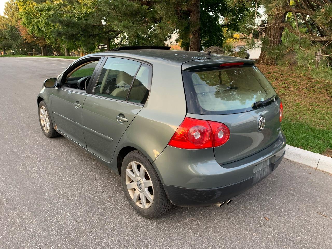 2007 Volkswagen Rabbit  - Photo #3