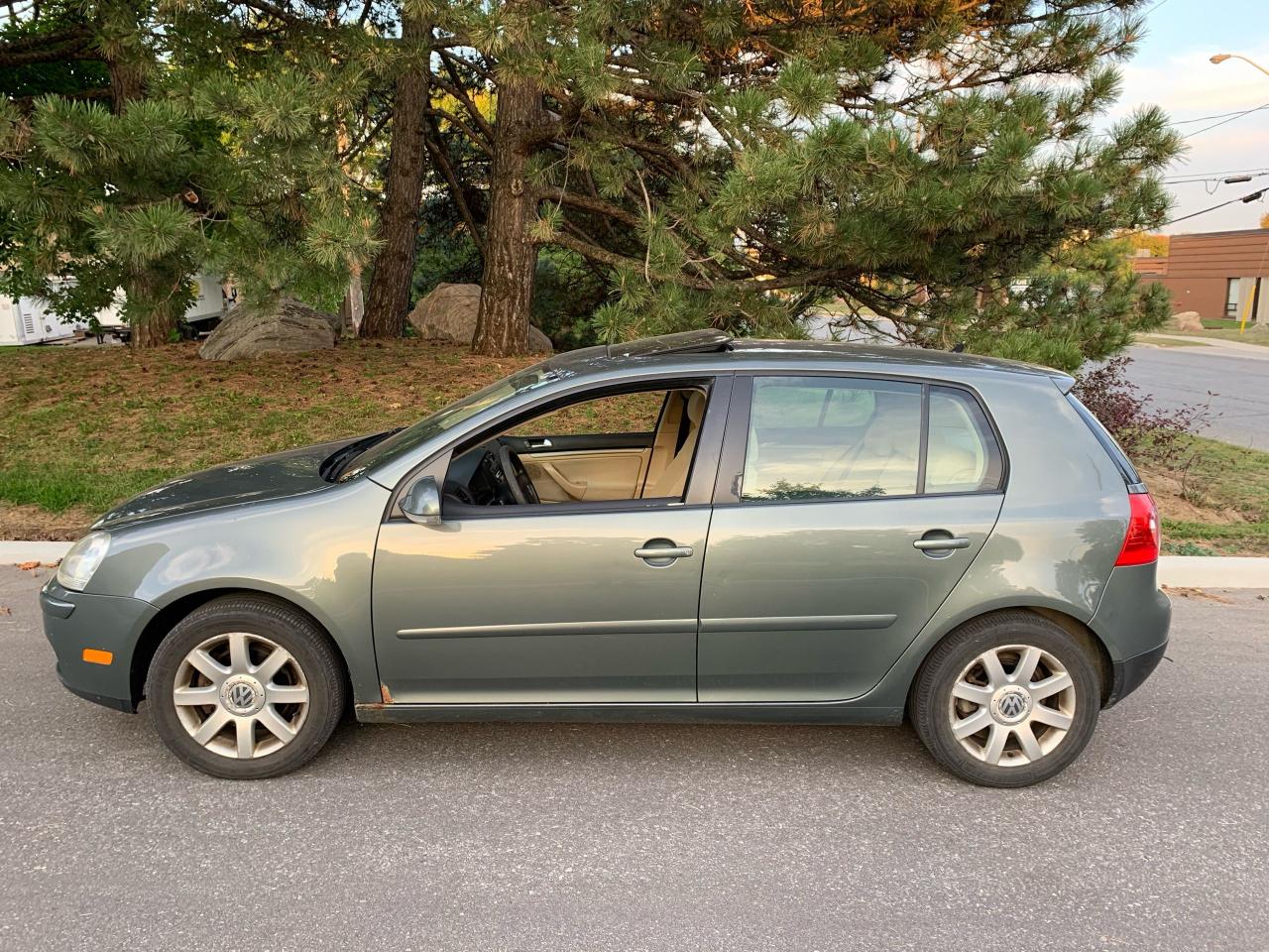 2007 Volkswagen Rabbit  - Photo #2