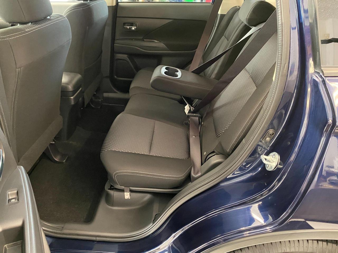 2018 Mitsubishi Outlander ES AWD+Apple Play+10 YEAR Warranty+ACCIDENT FREE - Photo #24
