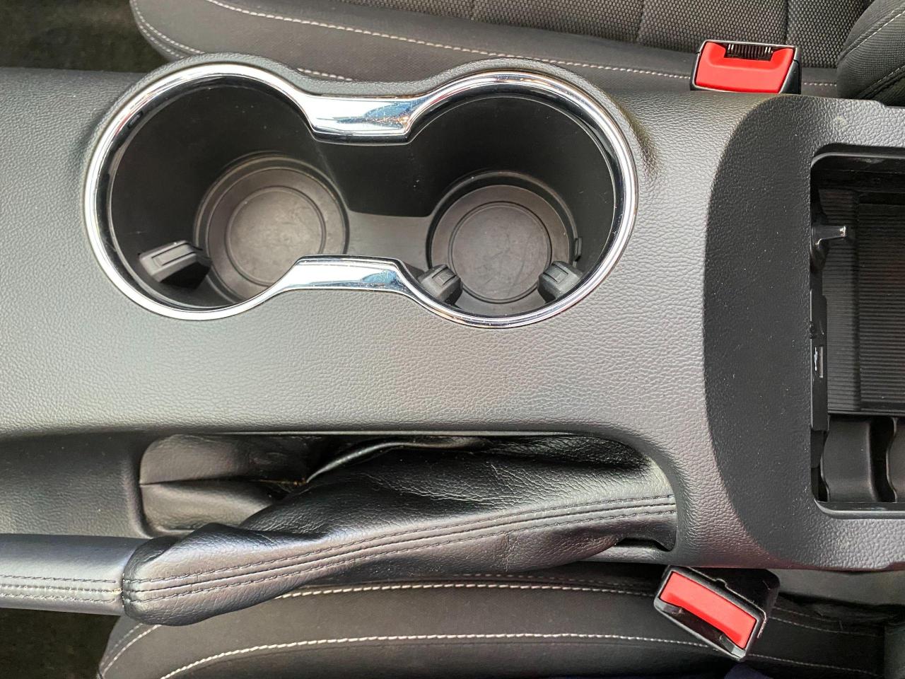 2017 Ford Mustang 3.7L V6 Convertible+Camera+ACCIDENT FREE - Photo #48