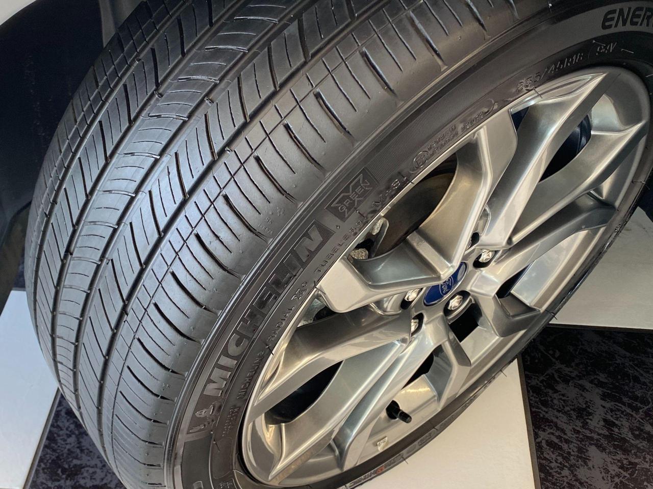 2019 Ford Fusion Hybrid Titanium+Nav+Cooled Seats+Tech PKG+Accident Free - Photo #11