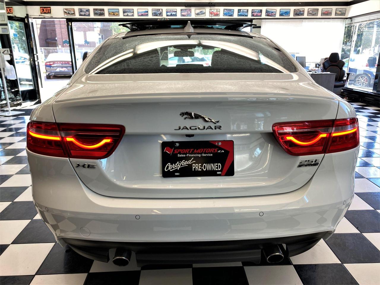 2018 Jaguar XE R-Sport AWD+Lane Keep Assist+ACCIDENT FREE - Photo #3