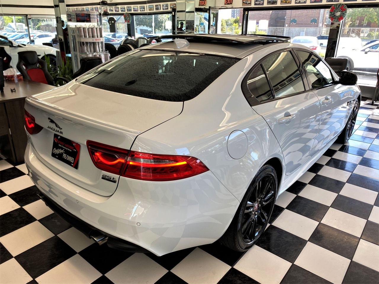 2018 Jaguar XE R-Sport AWD+Lane Keep Assist+ACCIDENT FREE - Photo #4