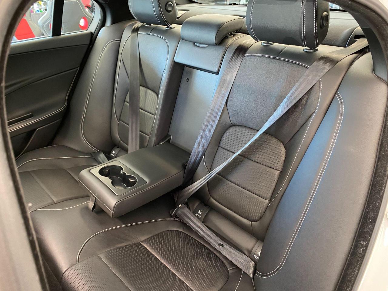 2018 Jaguar XE R-Sport AWD+Lane Keep Assist+ACCIDENT FREE - Photo #25