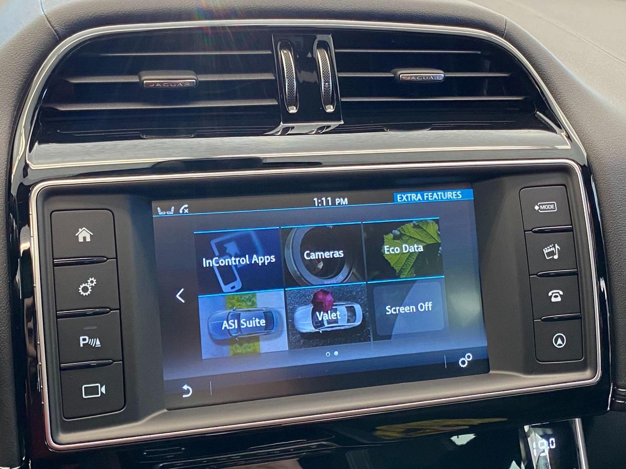 2018 Jaguar XE R-Sport AWD+Lane Keep Assist+ACCIDENT FREE - Photo #34