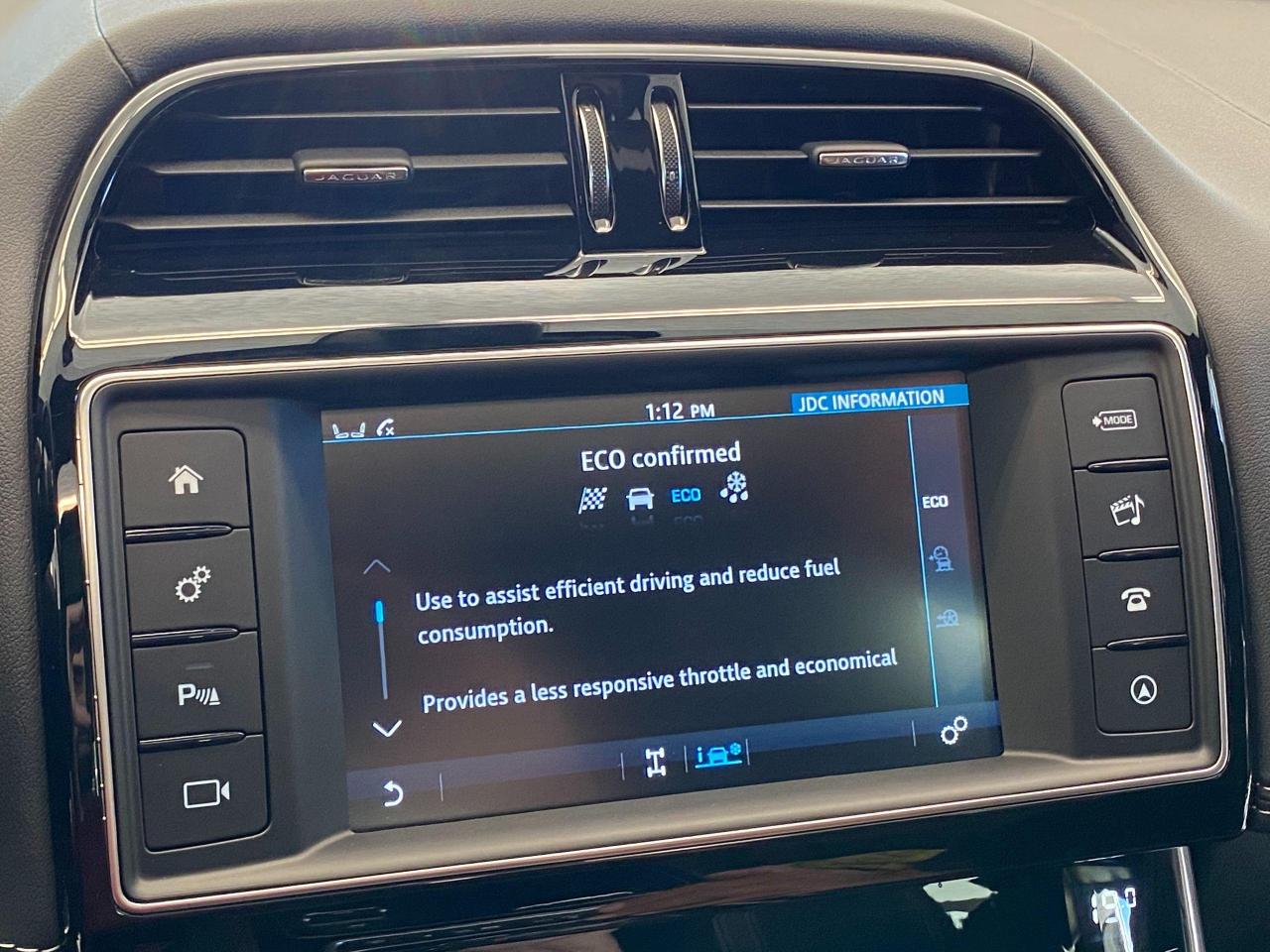 2018 Jaguar XE R-Sport AWD+Lane Keep Assist+ACCIDENT FREE - Photo #36