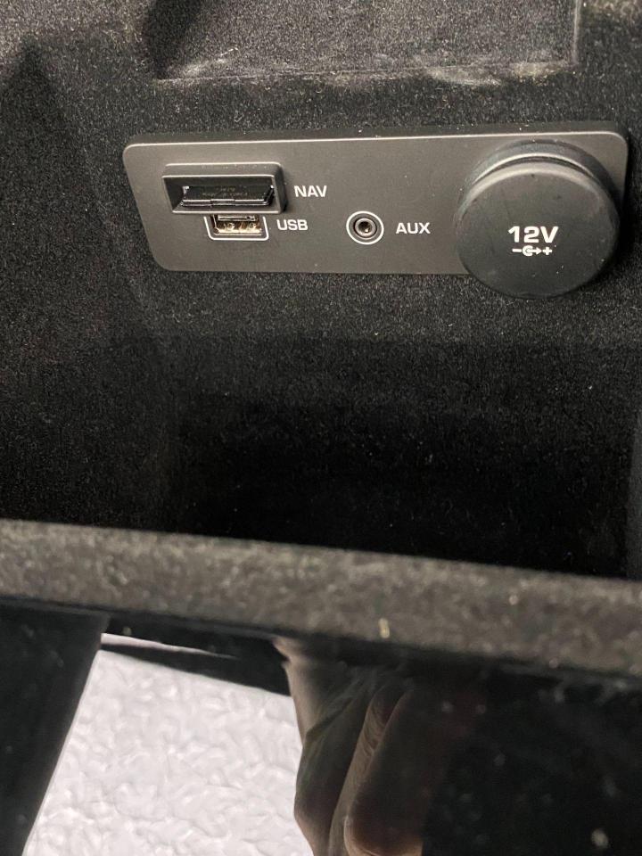 2018 Jaguar XE R-Sport AWD+Lane Keep Assist+ACCIDENT FREE - Photo #50
