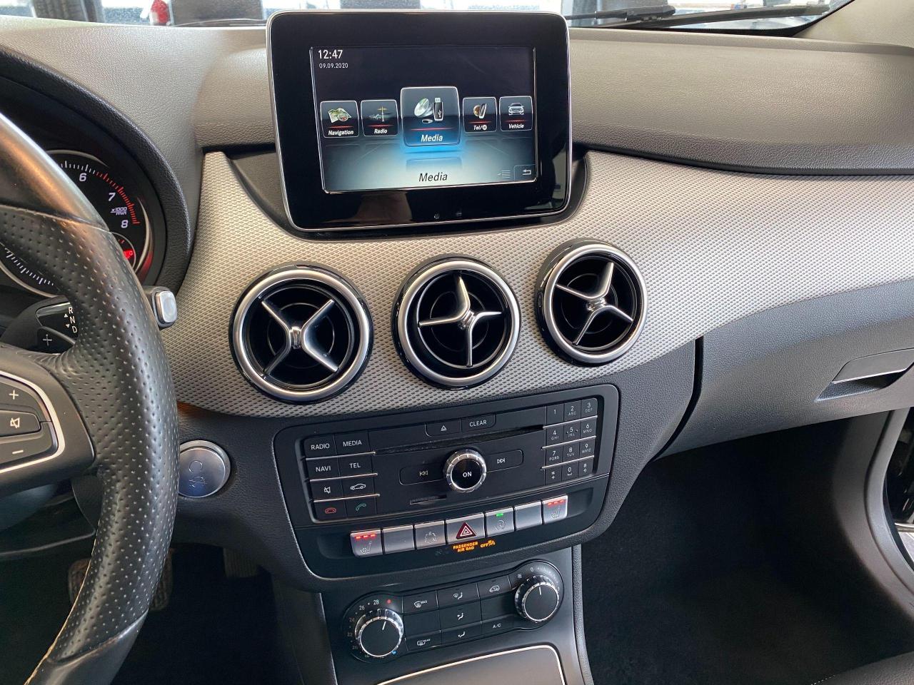2015 Mercedes-Benz B-Class B250 Sports Tourer+New Tires & Brakes+Heated Seats - Photo #10