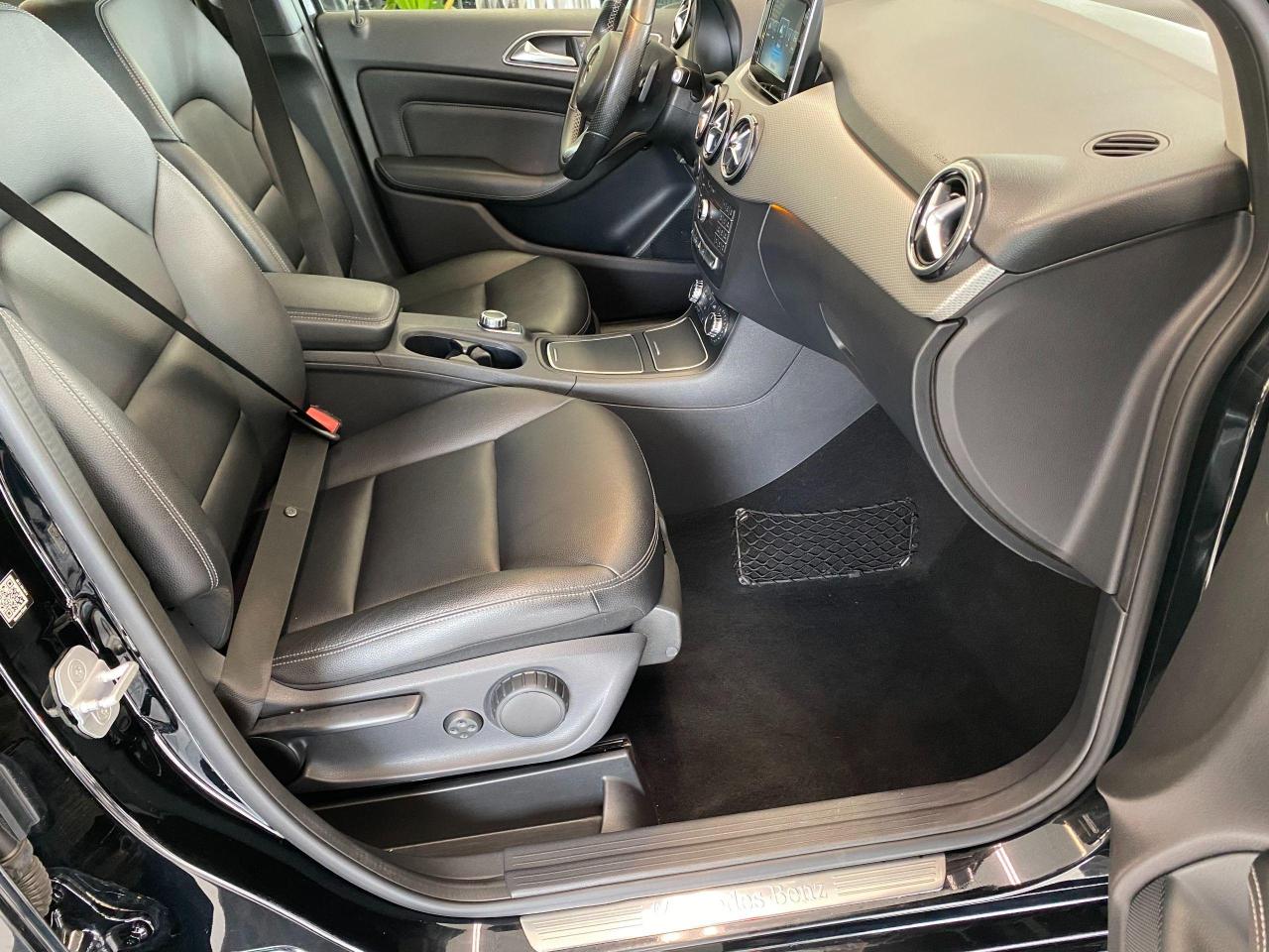 2015 Mercedes-Benz B-Class B250 Sports Tourer+New Tires & Brakes+Heated Seats - Photo #20