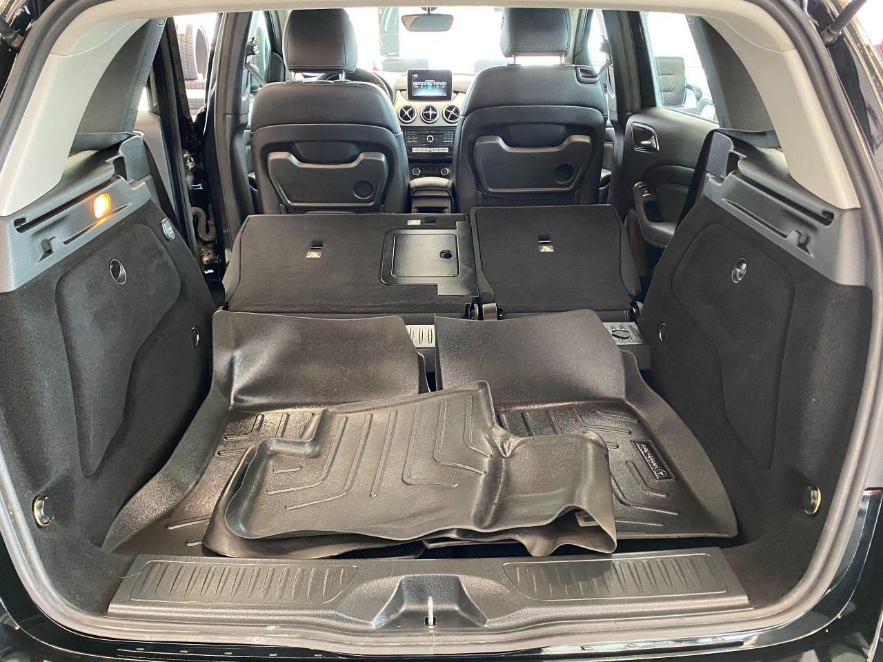 2015 Mercedes-Benz B-Class B250 Sports Tourer+New Tires & Brakes+Heated Seats - Photo #25