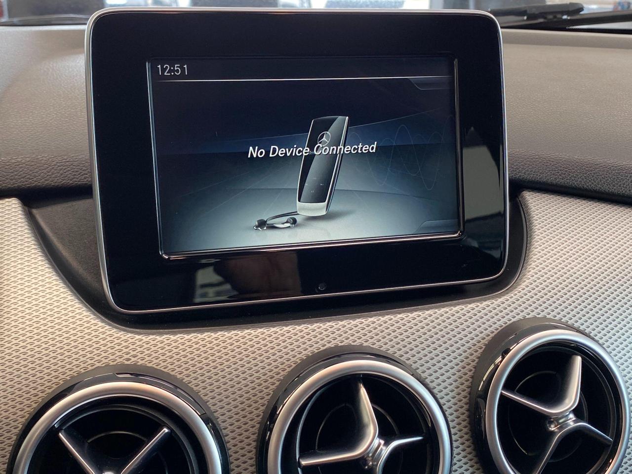 2015 Mercedes-Benz B-Class B250 Sports Tourer+New Tires & Brakes+Heated Seats - Photo #28