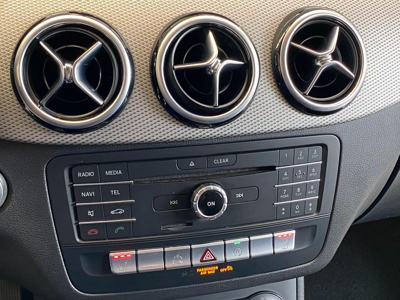 2015 Mercedes-Benz B-Class B250 Sports Tourer+New Tires & Brakes+Heated Seats - Photo #34