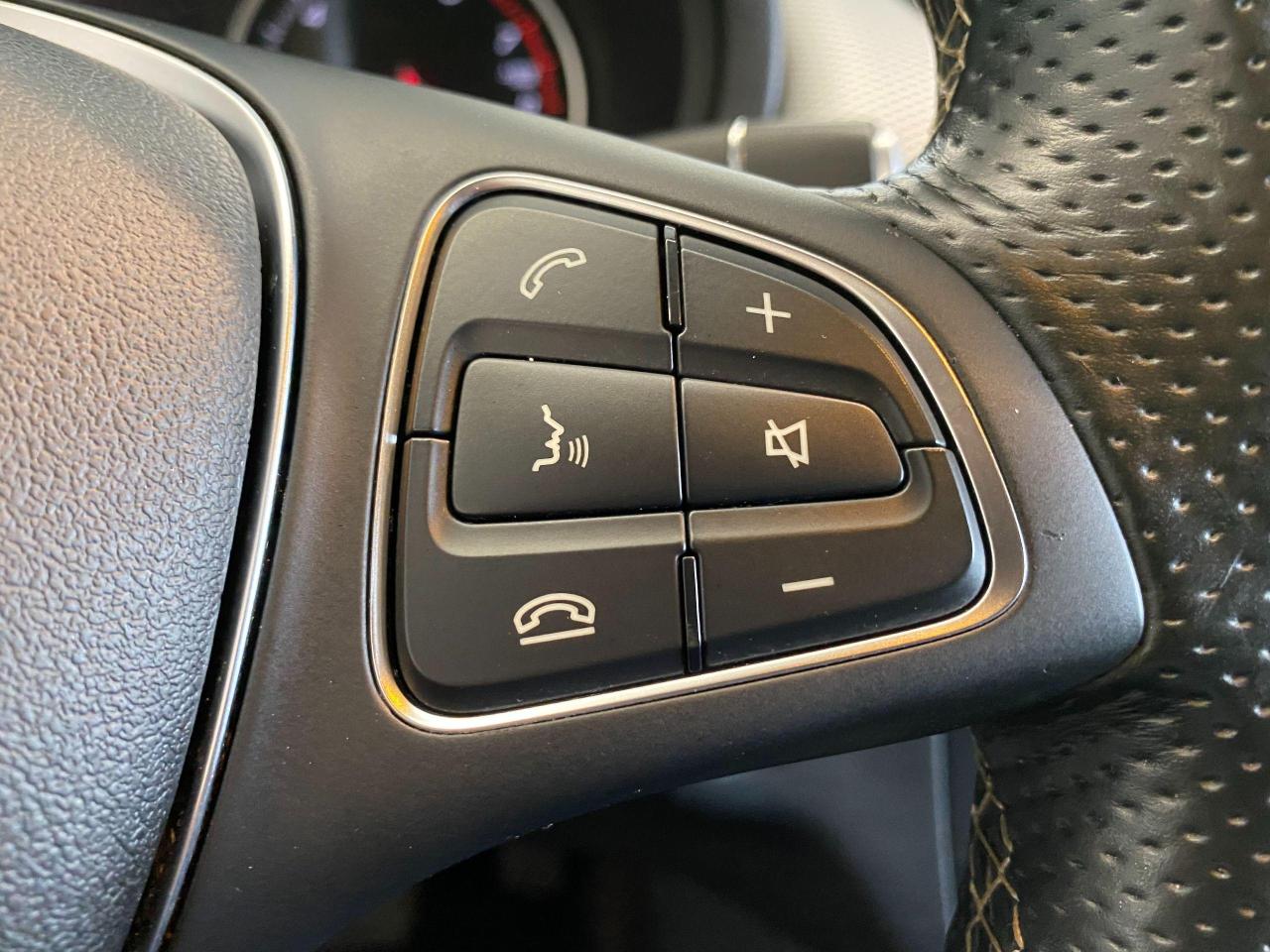 2015 Mercedes-Benz B-Class B250 Sports Tourer+New Tires & Brakes+Heated Seats - Photo #48