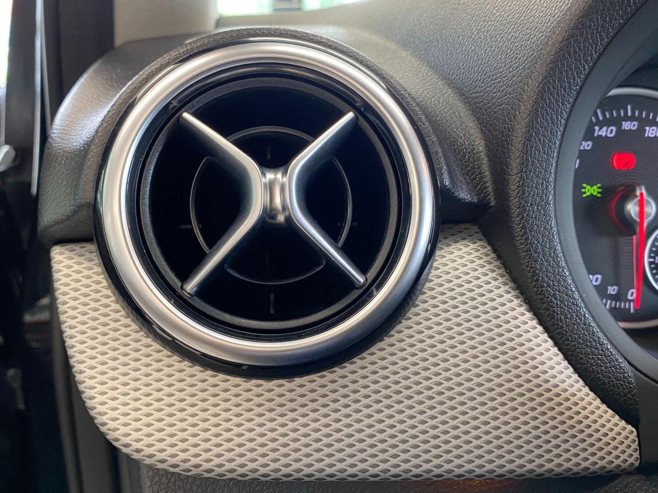 2015 Mercedes-Benz B-Class B250 Sports Tourer+New Tires & Brakes+Heated Seats - Photo #53