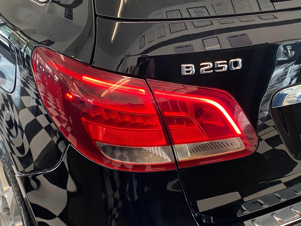 2015 Mercedes-Benz B-Class B250 Sports Tourer+New Tires & Brakes+Heated Seats - Photo #60