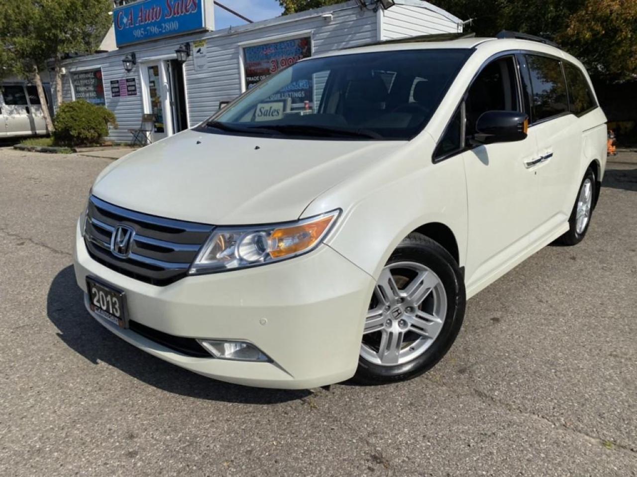 Used 2013 Honda Odyssey 4dr Wgn Touring w/RES & Navi ACCIDENT FREE MINT