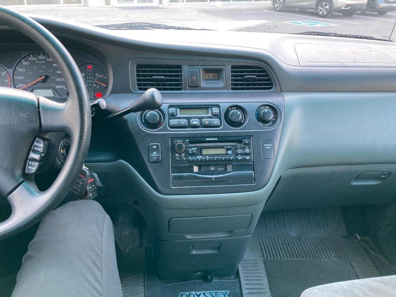 2004 Honda Odyssey EX,CERTIFIED,NO ACCIDENTS,Run well,Good family van Photo