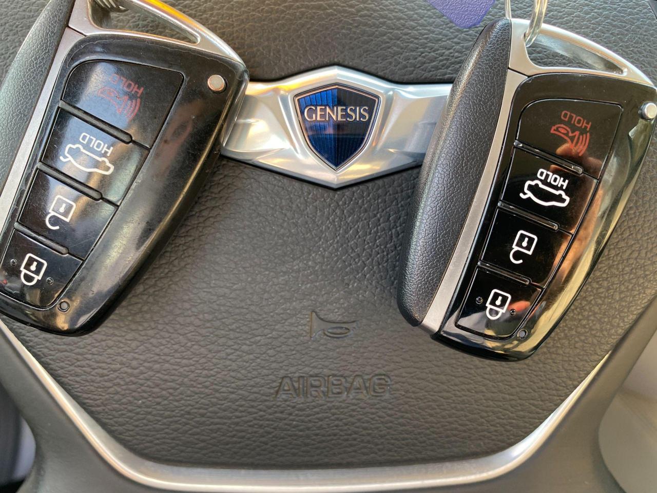 2016 Hyundai Genesis Luxury+Cooled Seats+Apple Play+Roof+ACCIDENT FREE - Photo #16