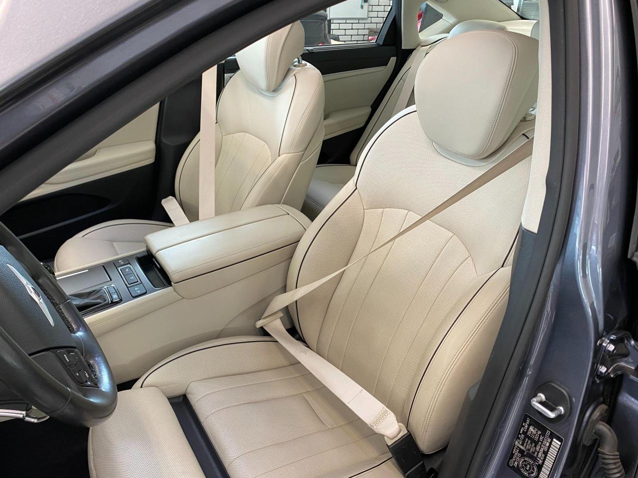 2016 Hyundai Genesis Luxury+Cooled Seats+Apple Play+Roof+ACCIDENT FREE - Photo #20