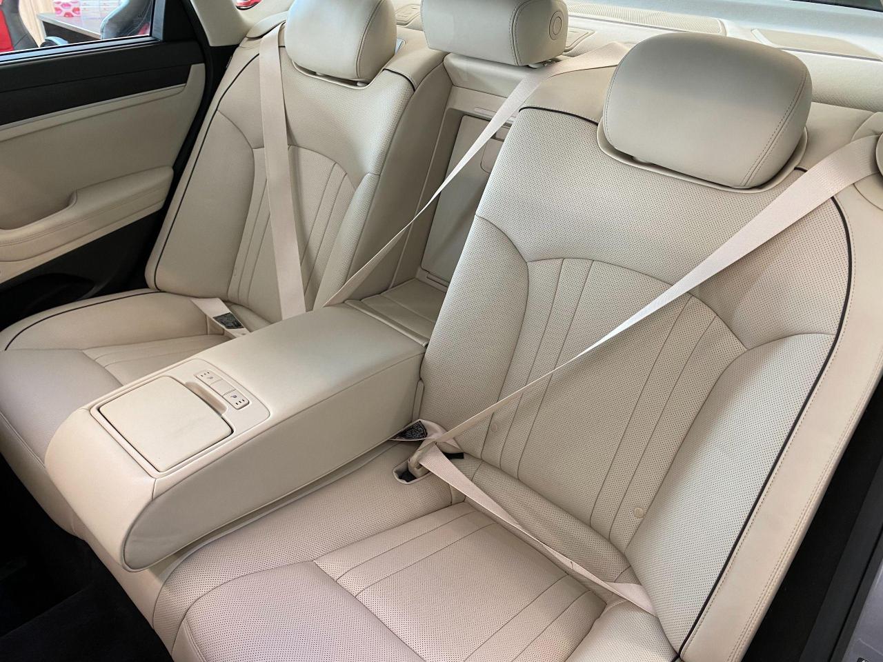 2016 Hyundai Genesis Luxury+Cooled Seats+Apple Play+Roof+ACCIDENT FREE - Photo #25