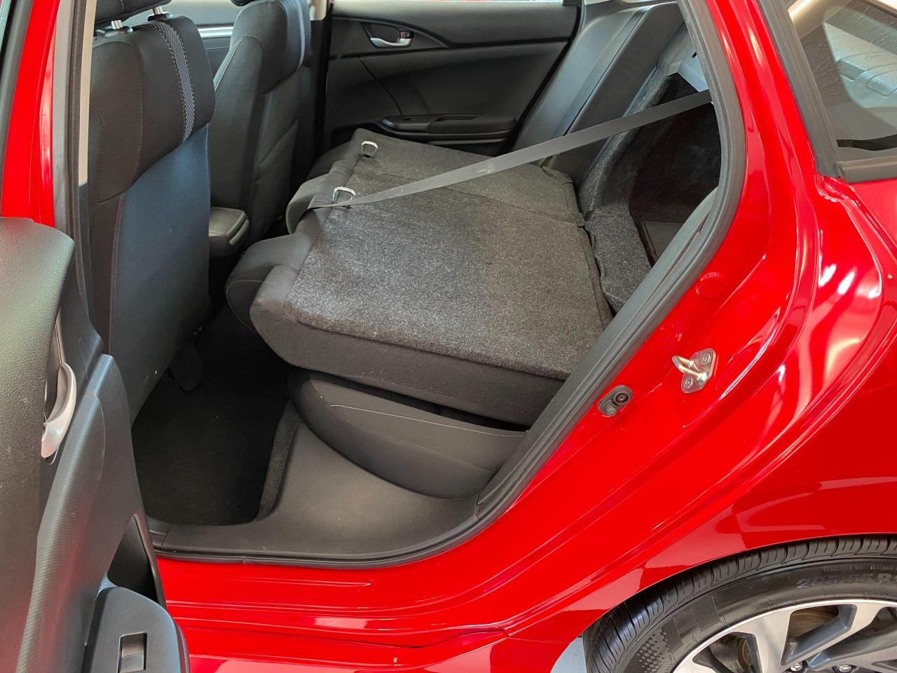 2019 Honda Civic EX+Lane Keep+Camera+Apple Play+Roof+Accident Free - Photo #24