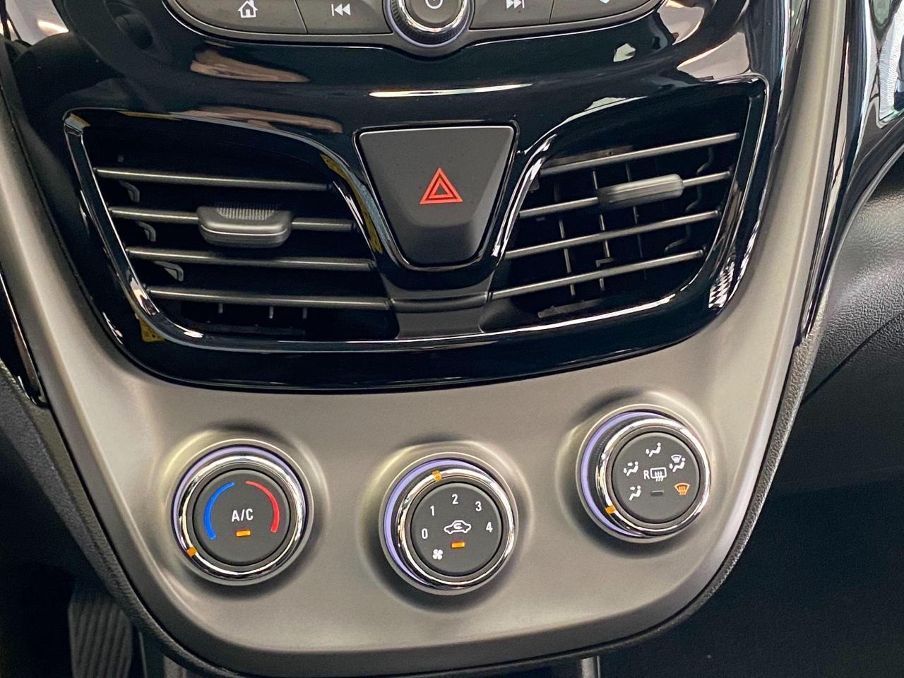 2019 Chevrolet Spark LT+Apple Play+Camera *LOW KMS* ACCIDENT FREE - Photo #35
