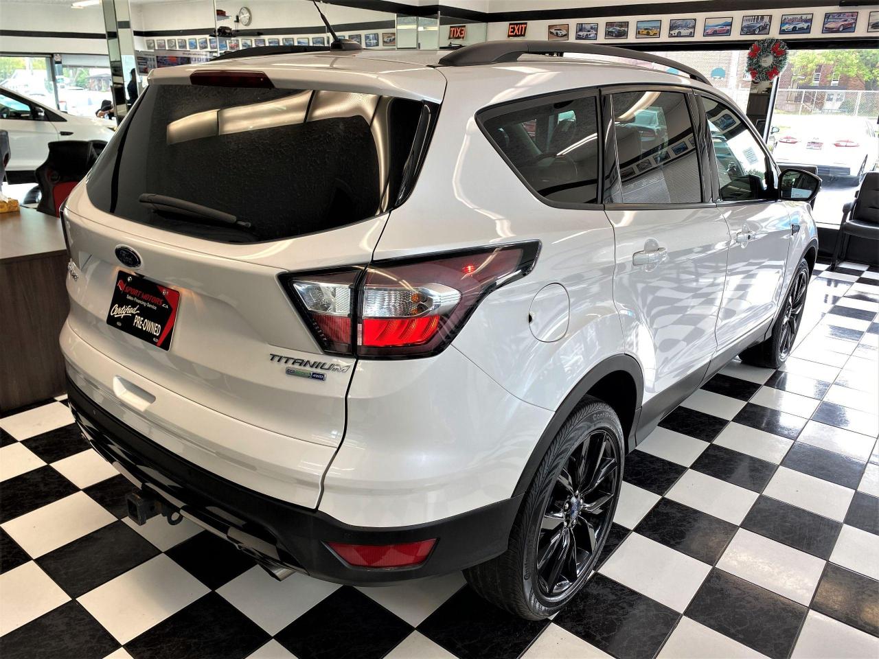 2017 Ford Escape Titanium AWD+Roof+BSM+GPS+Apple Play+ACCIDENT FREE - Photo #4