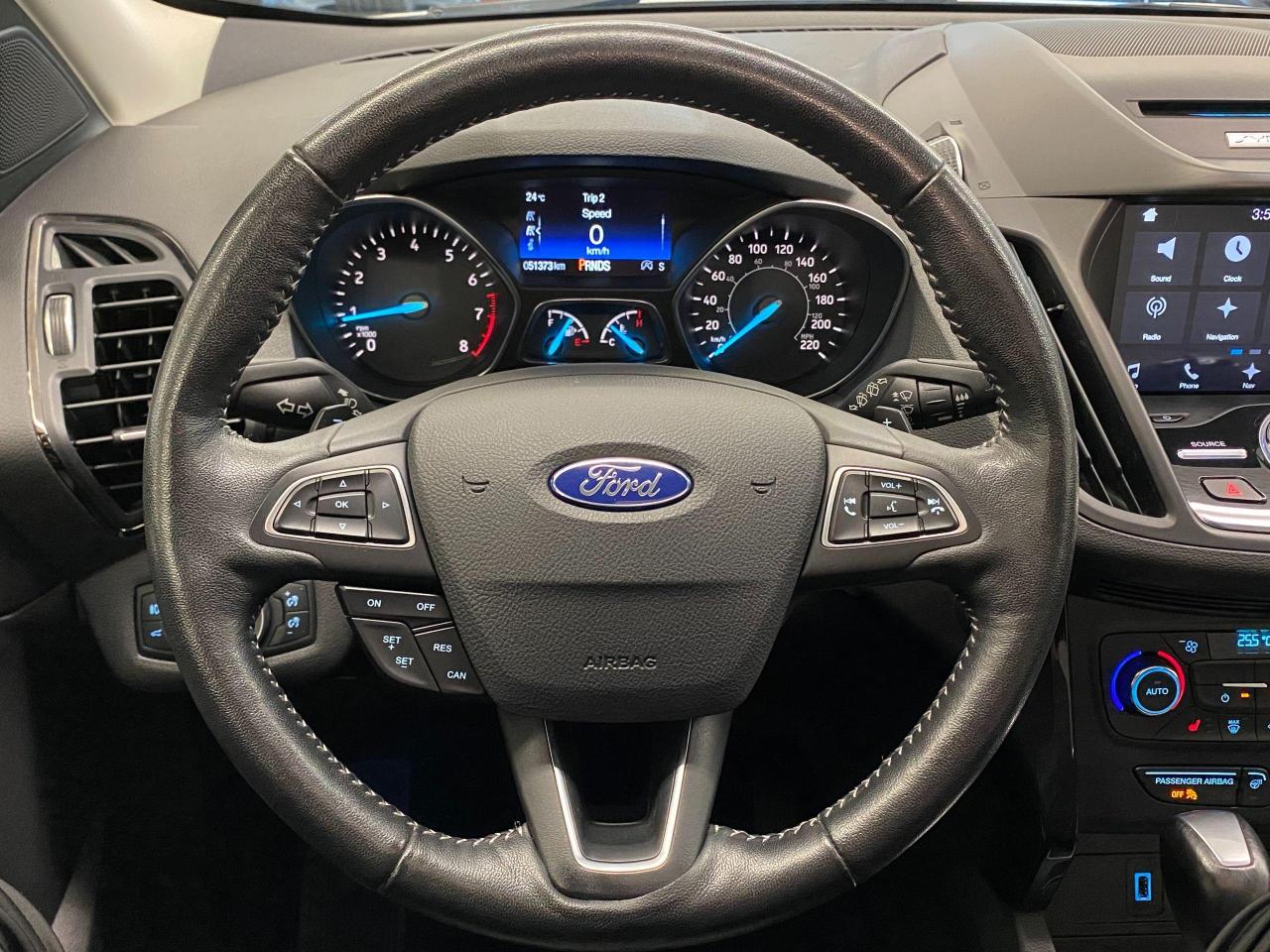 2017 Ford Escape Titanium AWD+Roof+BSM+GPS+Apple Play+ACCIDENT FREE - Photo #9