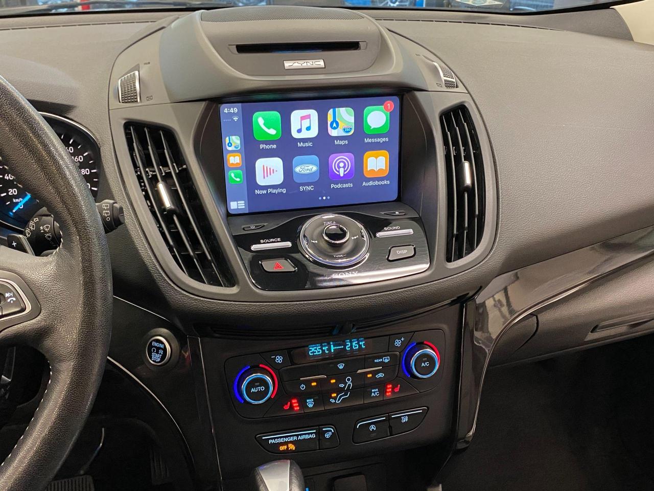 2017 Ford Escape Titanium AWD+Roof+BSM+GPS+Apple Play+ACCIDENT FREE - Photo #10