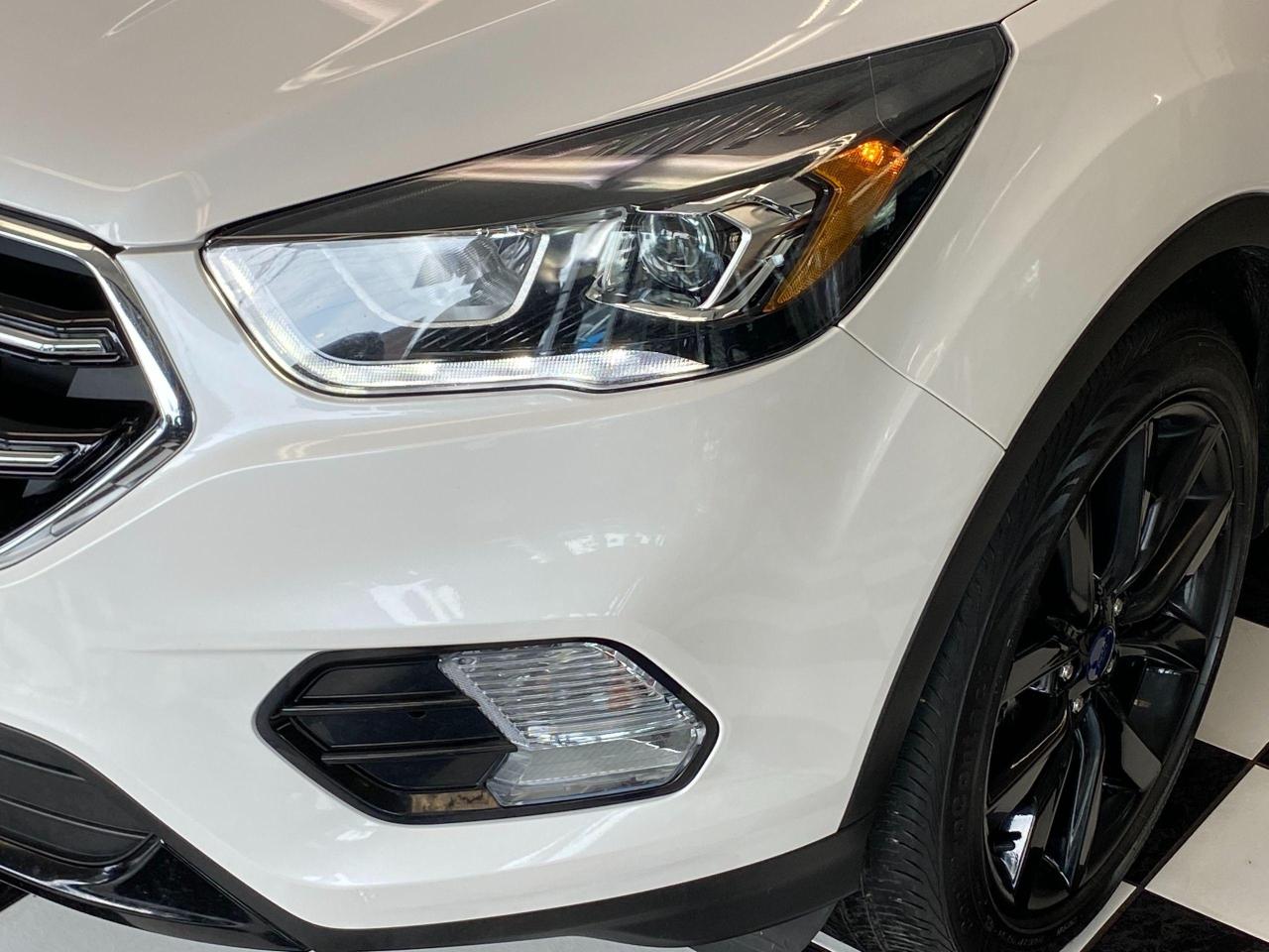 2017 Ford Escape Titanium AWD+Roof+BSM+GPS+Apple Play+ACCIDENT FREE - Photo #38