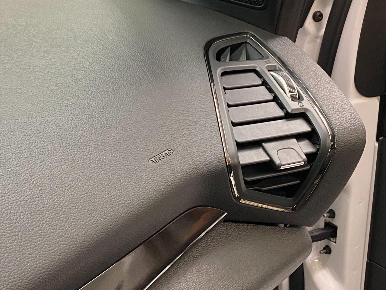 2017 Ford Escape Titanium AWD+Roof+BSM+GPS+Apple Play+ACCIDENT FREE - Photo #43