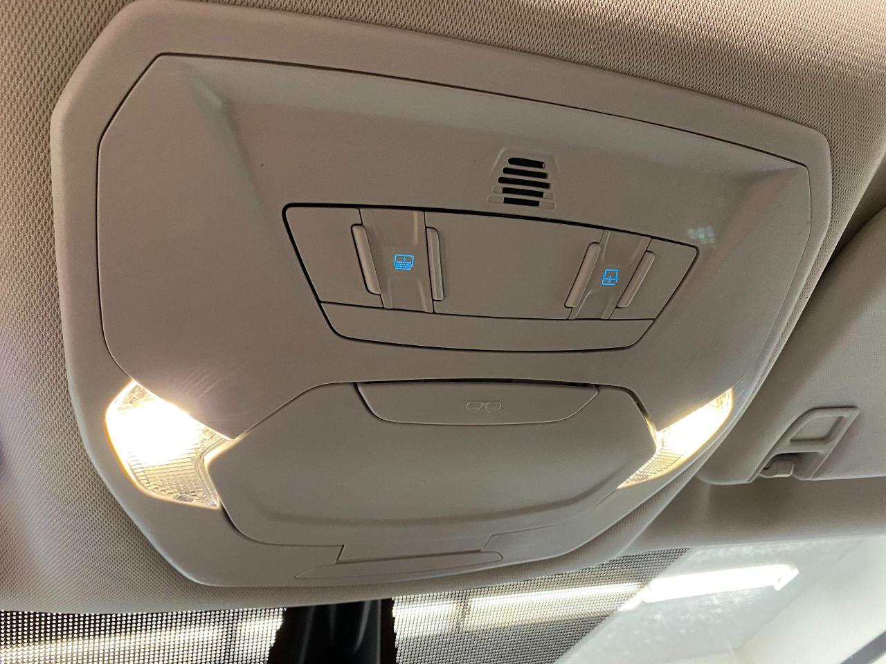 2017 Ford Escape Titanium AWD+Roof+BSM+GPS+Apple Play+ACCIDENT FREE - Photo #46