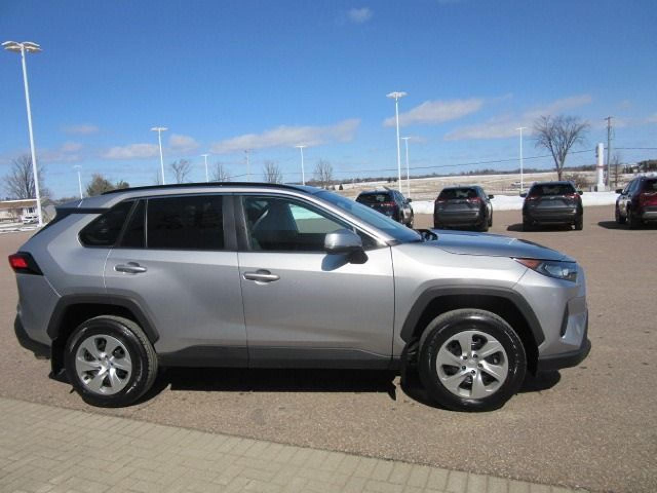 2021 Toyota RAV4 LE - Photo #5