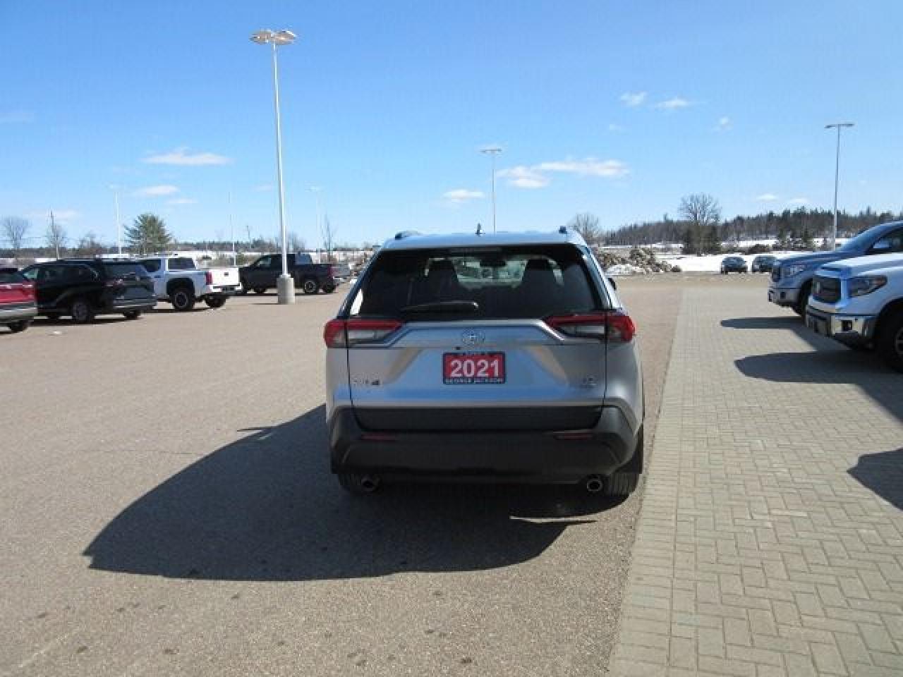 2021 Toyota RAV4 LE - Photo #7
