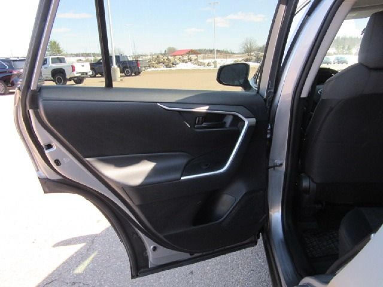 2021 Toyota RAV4 LE - Photo #14