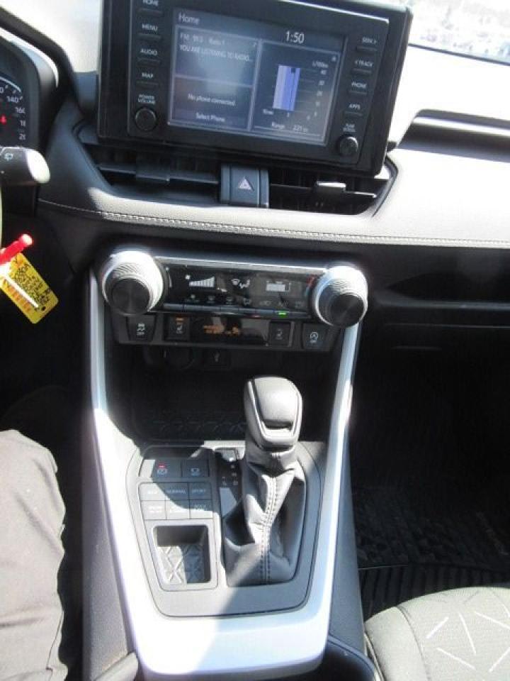 2021 Toyota RAV4 LE - Photo #13