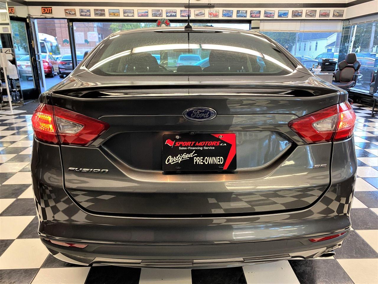 2016 Ford Fusion SE+Camera+Heated Seats+New Tires+ACCIDENT FREE - Photo #3