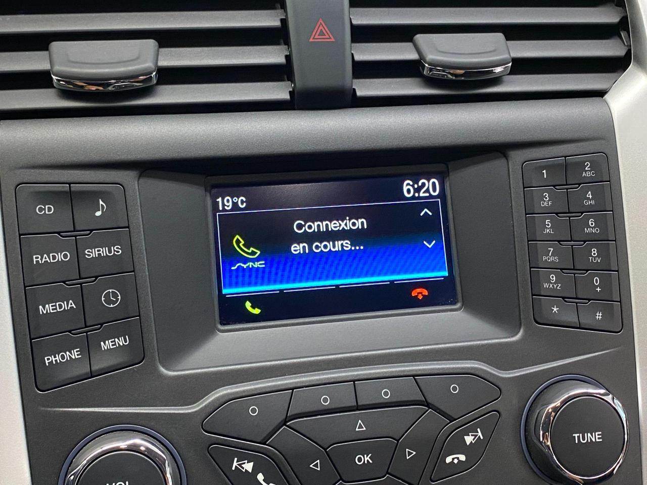 2016 Ford Fusion SE+Camera+Heated Seats+New Tires+ACCIDENT FREE - Photo #30