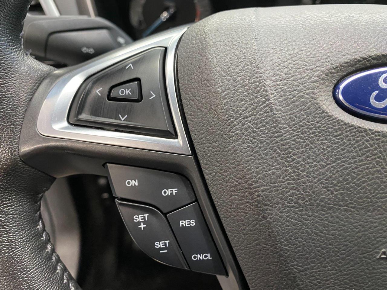 2016 Ford Fusion SE+Camera+Heated Seats+New Tires+ACCIDENT FREE - Photo #34