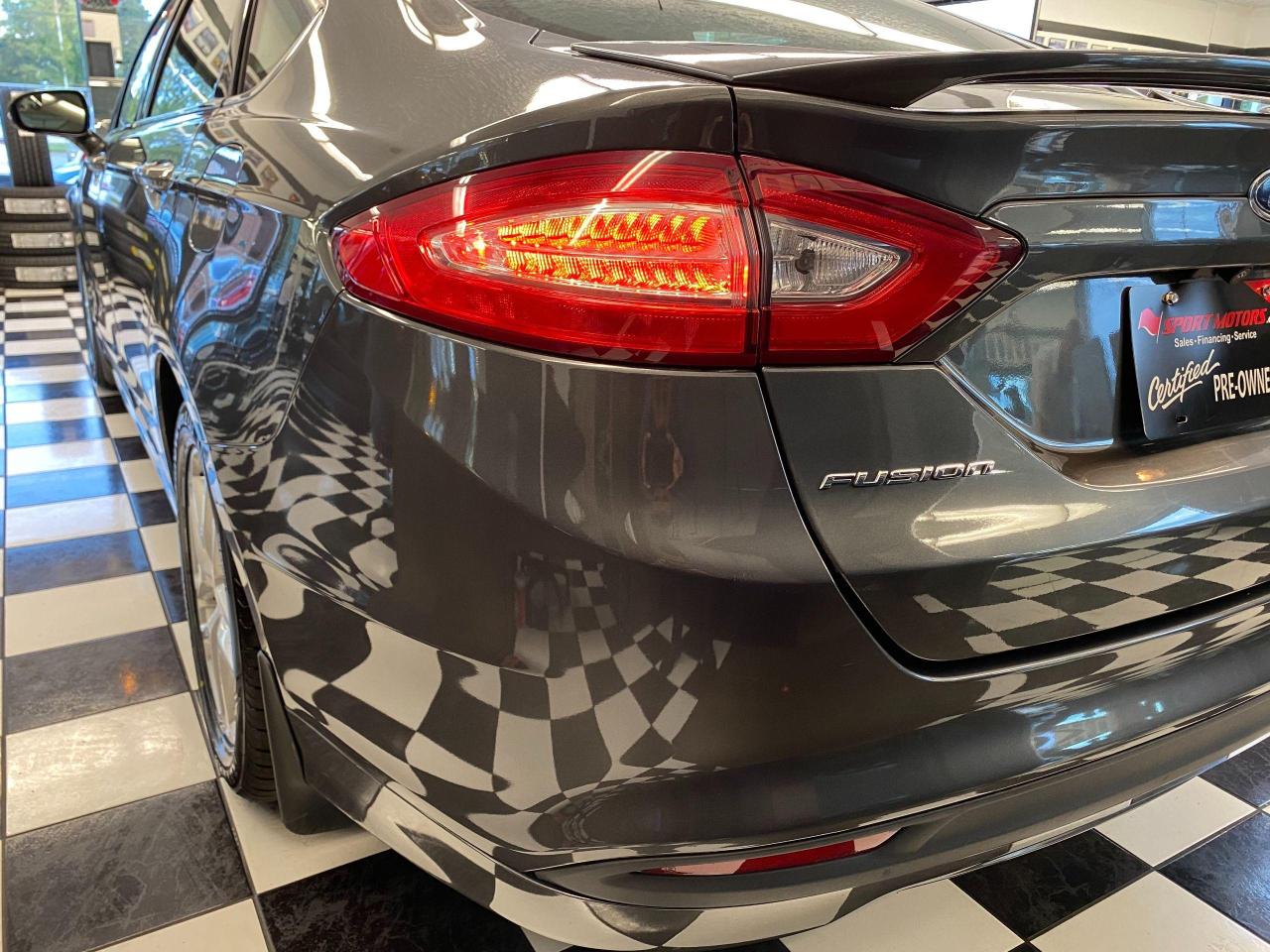 2016 Ford Fusion SE+Camera+Heated Seats+New Tires+ACCIDENT FREE - Photo #39