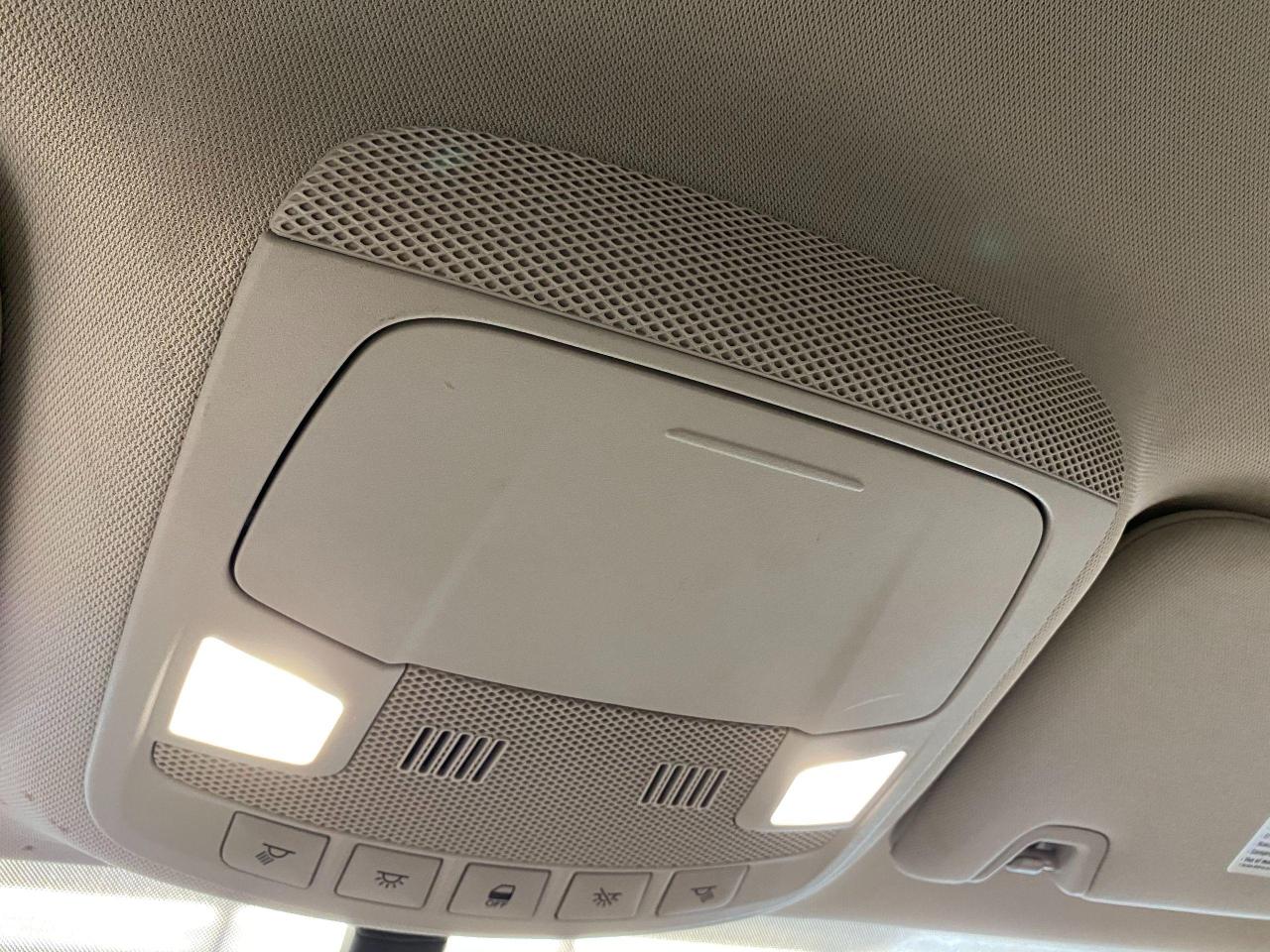 2016 Ford Fusion SE+Camera+Heated Seats+New Tires+ACCIDENT FREE - Photo #49