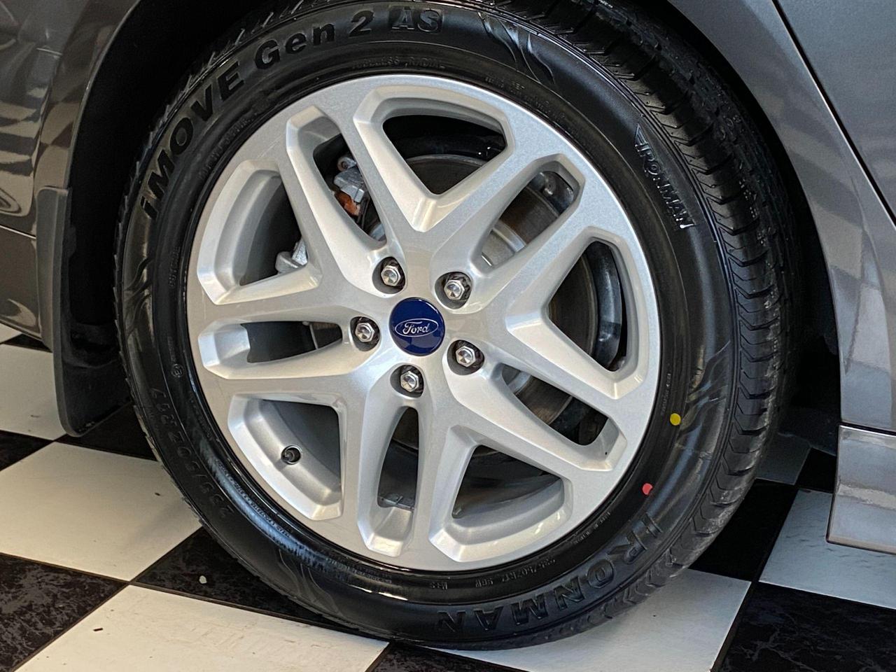 2016 Ford Fusion SE+Camera+Heated Seats+New Tires+ACCIDENT FREE - Photo #60