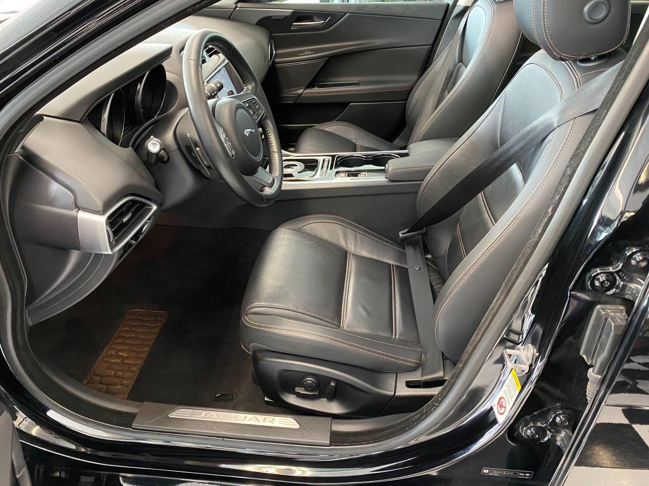 2017 Jaguar XE Prestige AWD 3.0L V6+Camera+Roof+GPS+ACCIDENT FREE - Photo #19