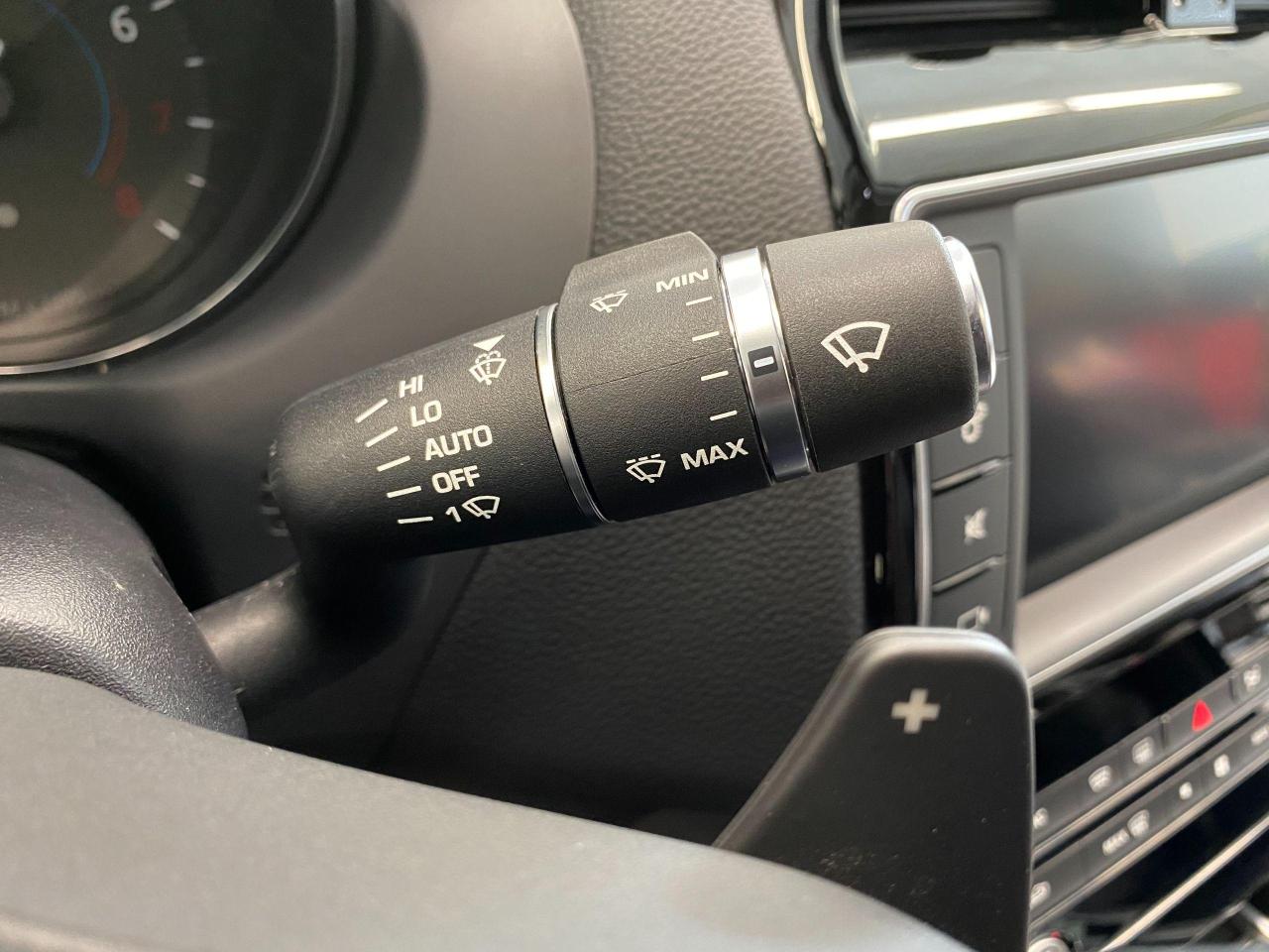 2017 Jaguar XE Prestige AWD 3.0L V6+Camera+Roof+GPS+ACCIDENT FREE - Photo #59