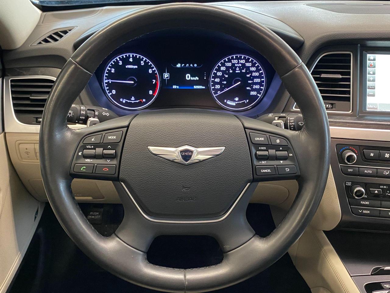 2016 Hyundai Genesis Luxury AWD+Cooled Seats+Apple Play+ACCIDENT FREE - Photo #9